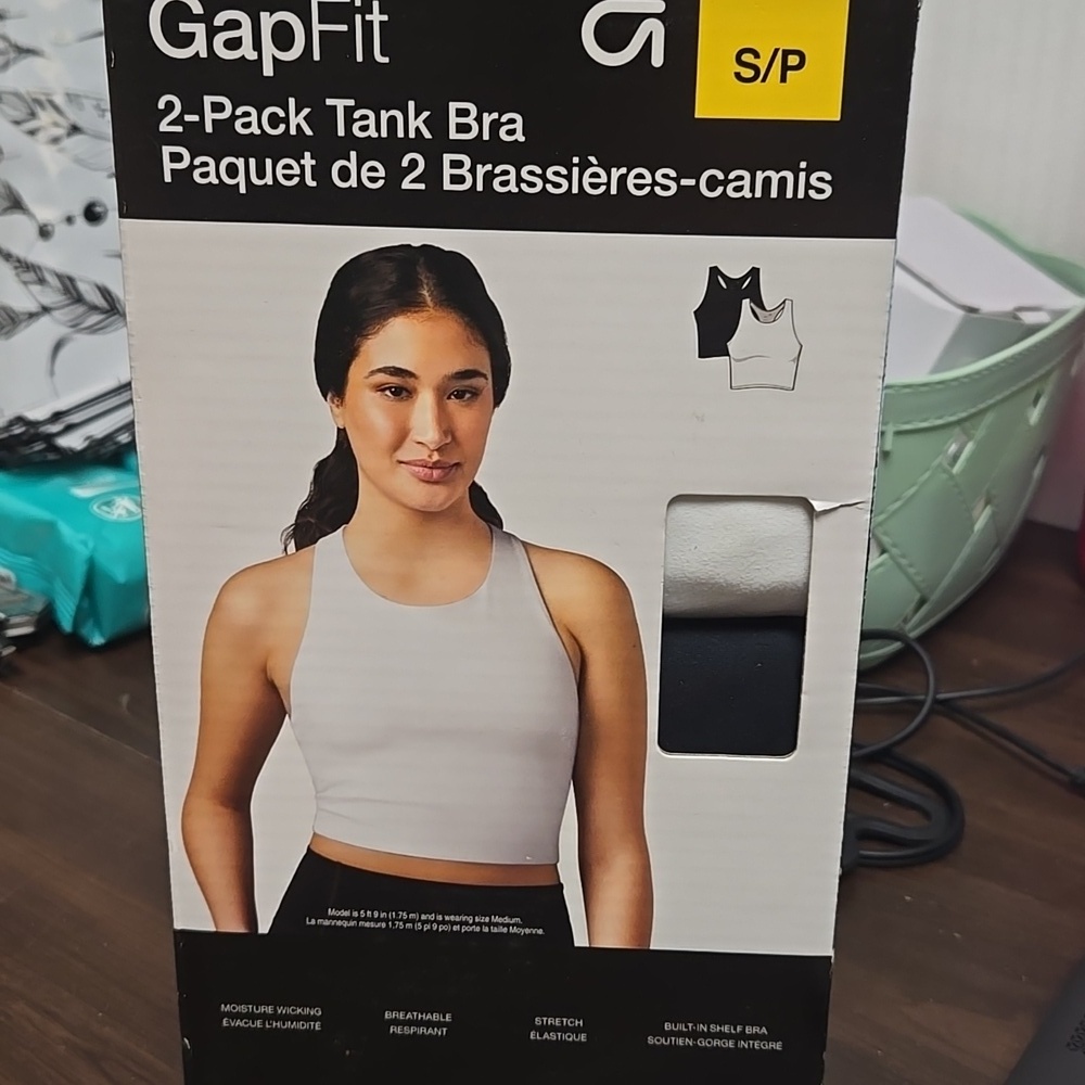 Gap Fit Size S Black and White 2 Pack of Tank Bras